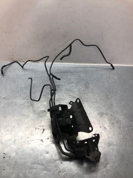 a4 b8 zawór podciśnienia przewody mocowanie 8k0906627