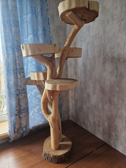 Дерев'яна підставка для квітів