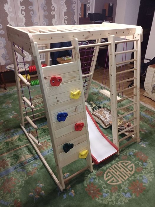 Продам дитячий спортивний комплекс.