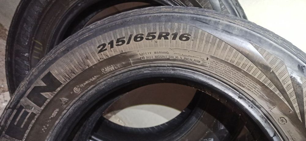 Продам зимову гуму розмір 215/65 r16