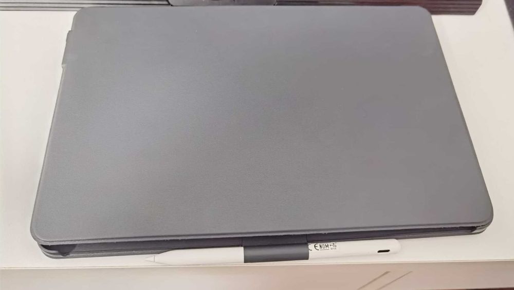 Case and Keyboard with Stylus64284346249729121