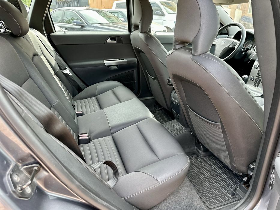 Volvo V50 2008 рік Дизельна