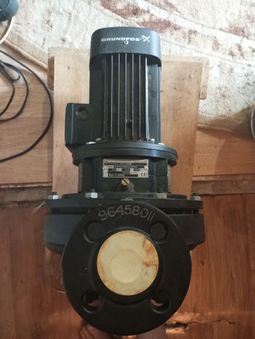 Насос Grundfos TP32-120/4