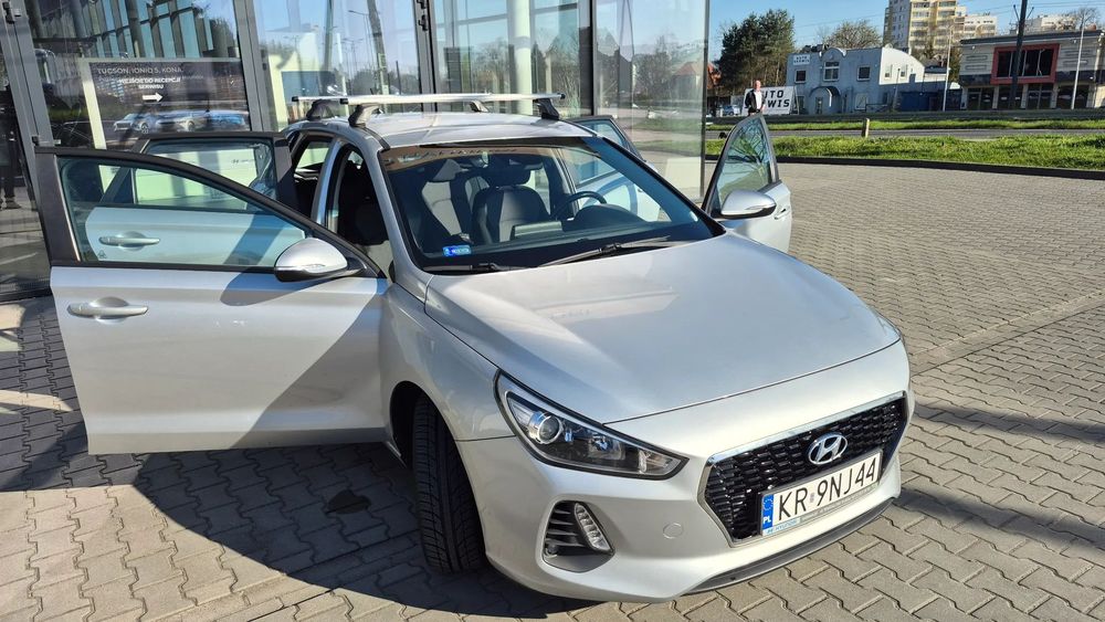 Hyundai I30 Hyundai i30 1.4 MPI Salon
