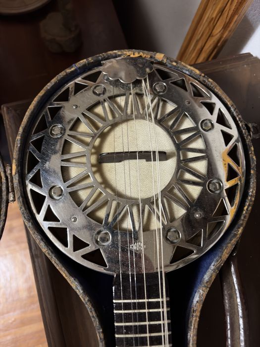 Banjo-Mandolim Antigo (Banjolin) com estojo original