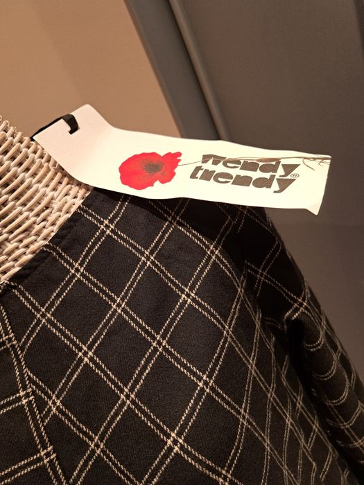 Wendy Trendy nowa bluzka  uniwersalny rozmiar.