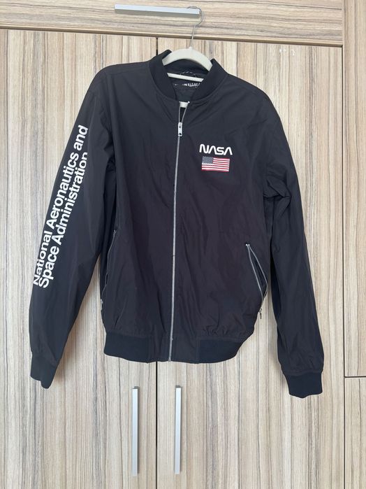 kurtka wiatrówka czarna bomberka PULL&BEAR , NASA , rozmiar S jak nowa