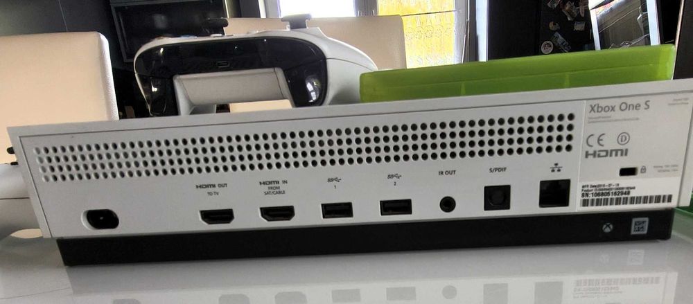 konsola XBOX One S - zestaw