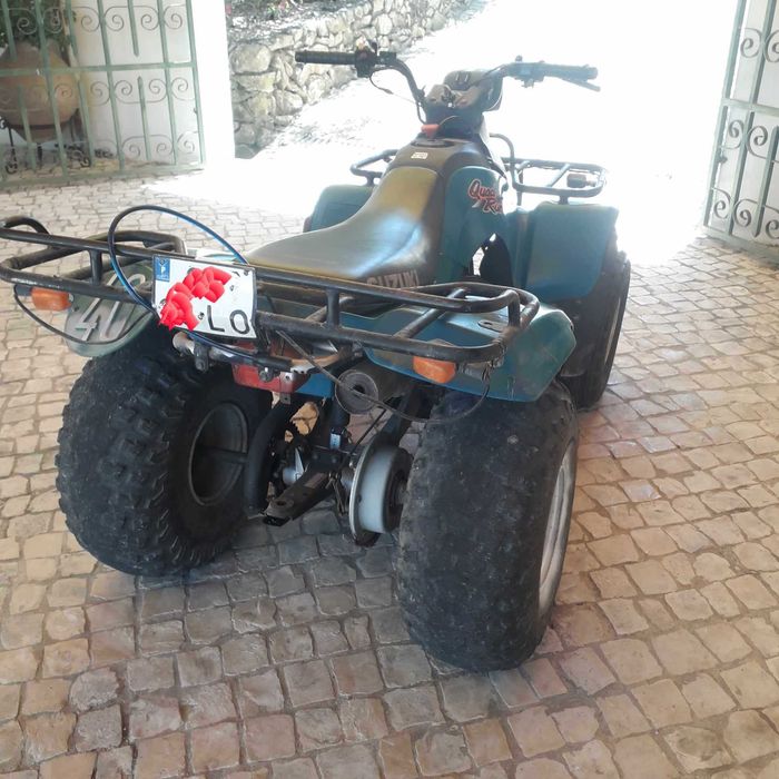 Moto 4 Suzuki com matricula 1 dono