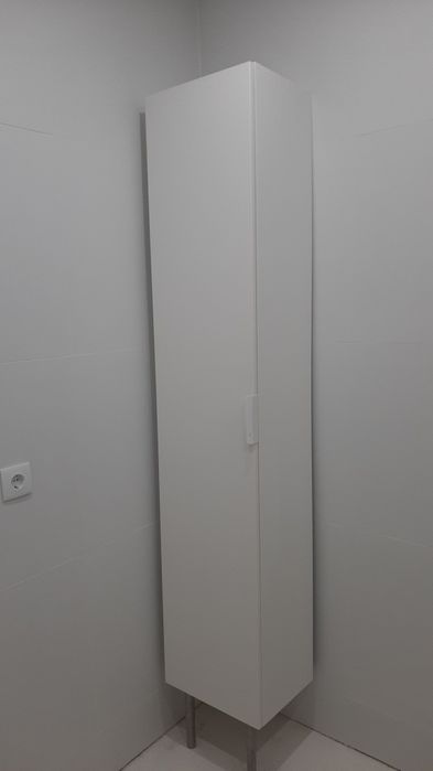 Armário de casa de banho