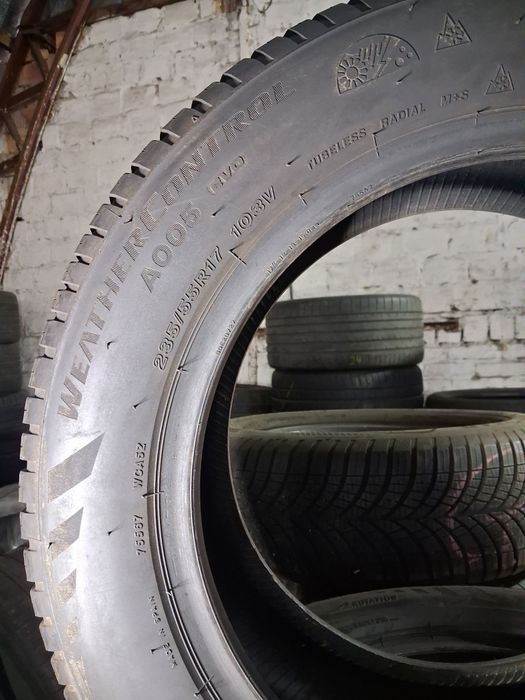 235/55 17 Bridgestone Weather Control 005 шини б/у всесезонні Комплект
