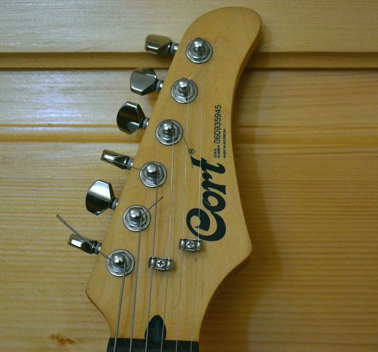 Cort G110 gitara elektryczna stratocaster Satin Red