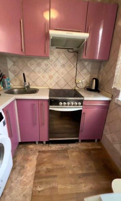 Продам 2 комнатную квартиру на Баварии