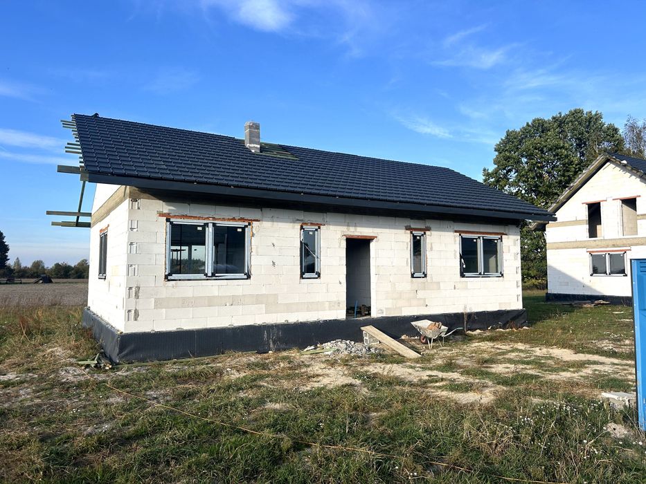 Dom sprzedam 117 m 2 działka  1000 m 2 Słupica woda prąd tynki elektryka ELEWACJA