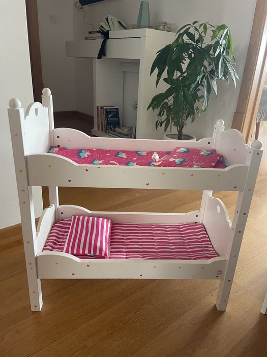 Cama de bebé de brincar