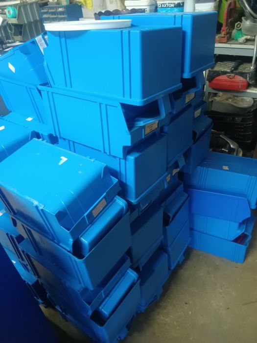 Caixas plásticas tipo Suc