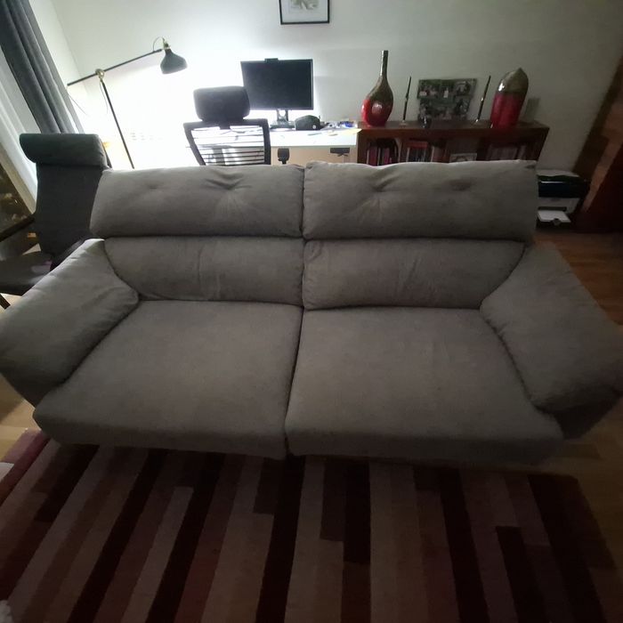 Sofá chaise longue cinza La Sénia