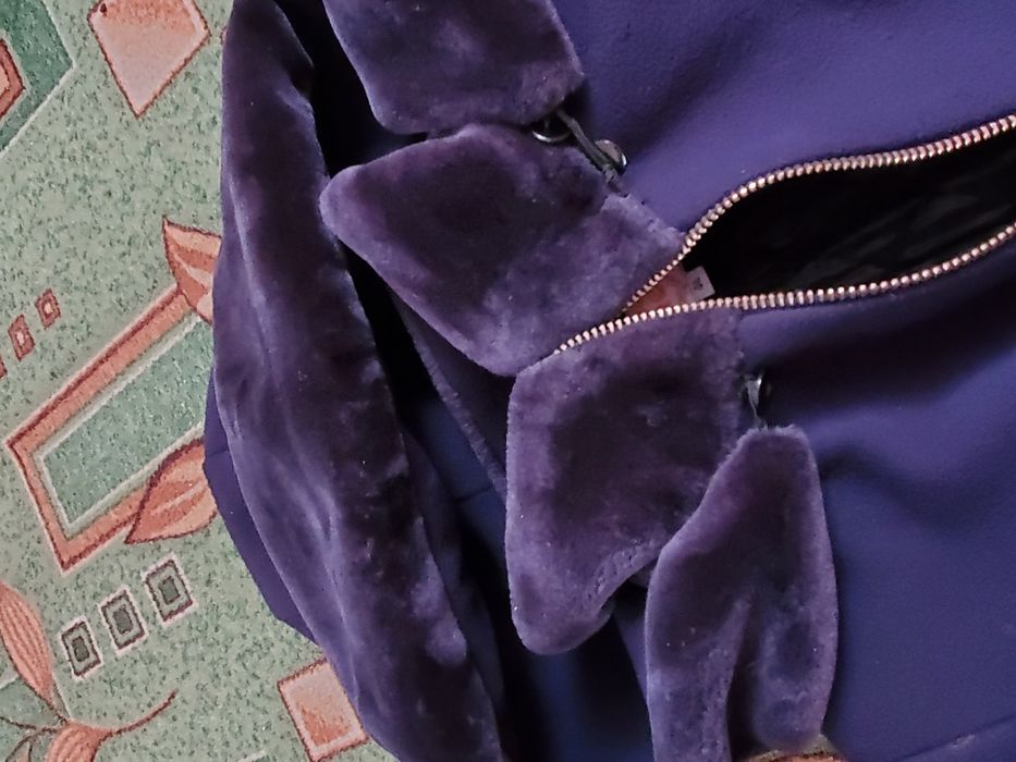 Подарую синє пальто 42-44