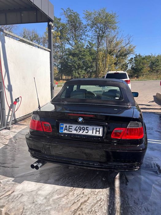 Продам е46 на моторі м54б25 на механіці 
По мотору і коробці без нарікань, також кузов в дуже гарному стані без рижиків і крупних дефектів по лкп є невеликі подряпини на капоті зовсім не значні 
Дах працює ідеально не потребує обслуговування в ближній час 
Авто на новій резині літо на нових рівних дисках 
Є невеликі потертості в салоні з ньюансів 
Скину доп фото на всі запитання відповім 
Краще писати , також розглядаю любі варіанти обміну