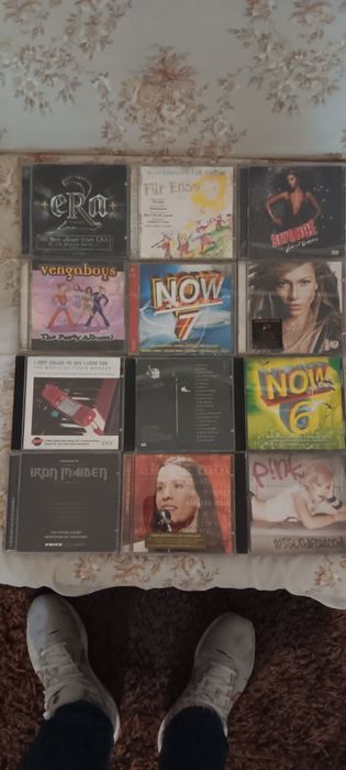 CDs de música variada.