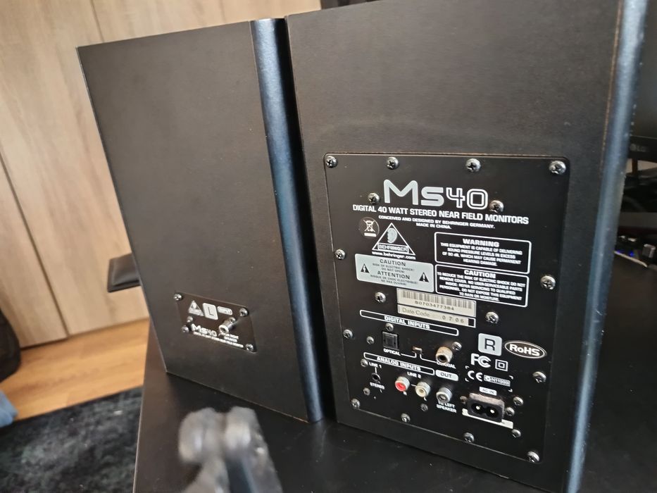 Behringer MS40 - Monitores de Estúdio