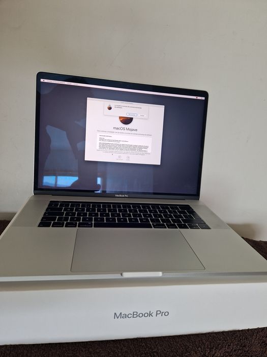 MacBook Pro 15" | 2019 | i9-2,3GHz | 16GB | 512 SSD | Radeon Pro|