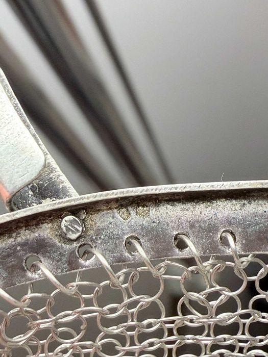 Porta‑moedas de prata antiga - malha original - com desgaste