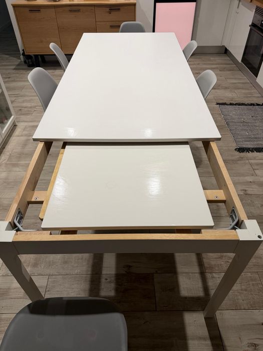 Mesa de jantar extensível branca
