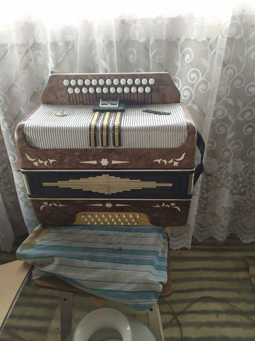 Продам баян Тула 205.