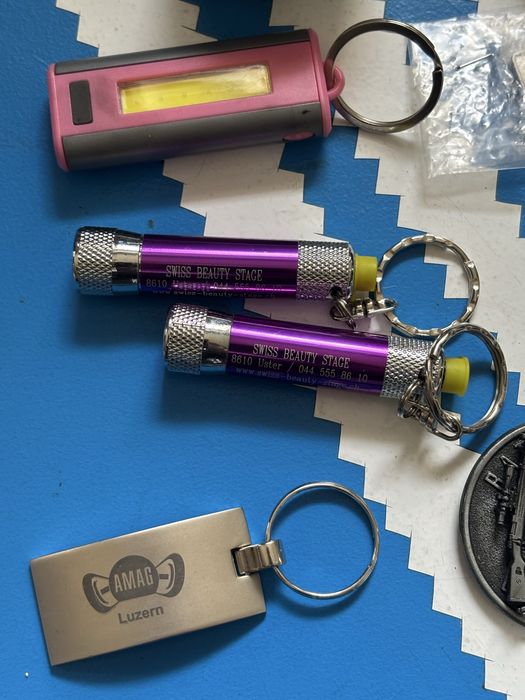 Breloczki brelok zawieszki do kluczy 15 sztuk