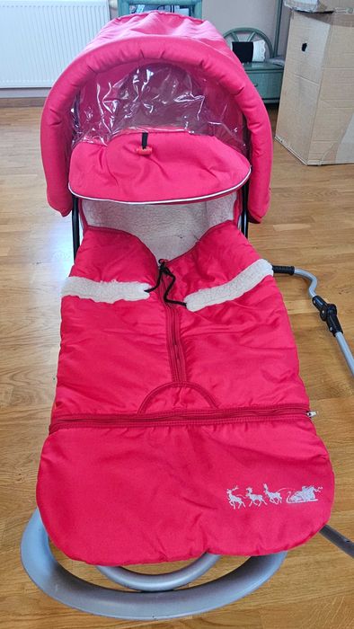 Sanki Piccolino, budka, spiwór