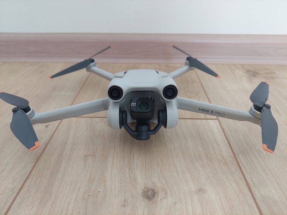 Квадрокоптер DJI Mini 3 Pro