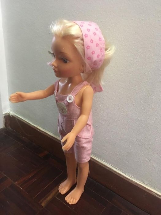 Boneca em bom estado