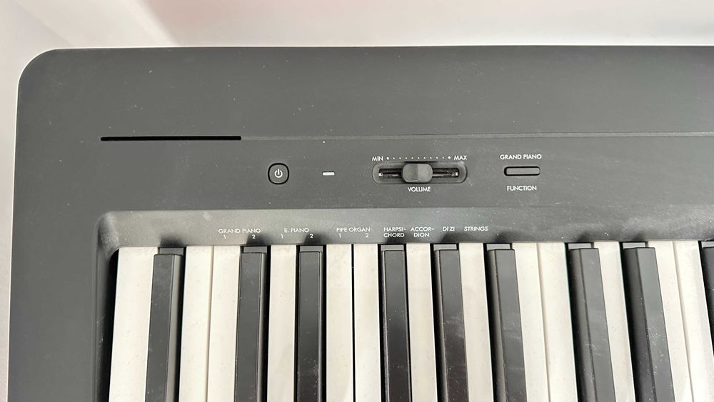 Aluguer de Piano Digital Yamaha P-145 – 88 Teclas Pesadas