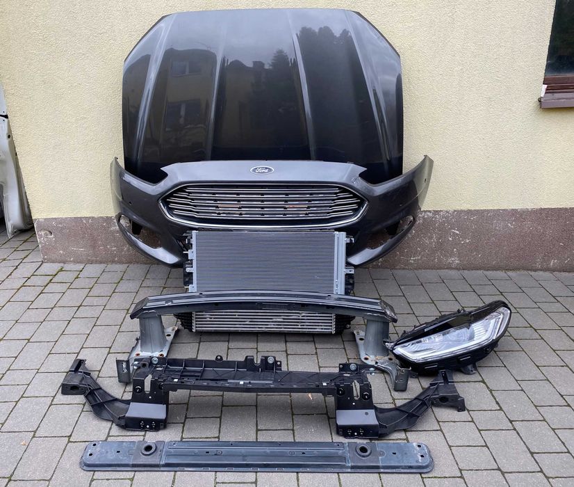 Ford Mondeo Mk5 кришка багажника шрот Форд запчастини з розборки