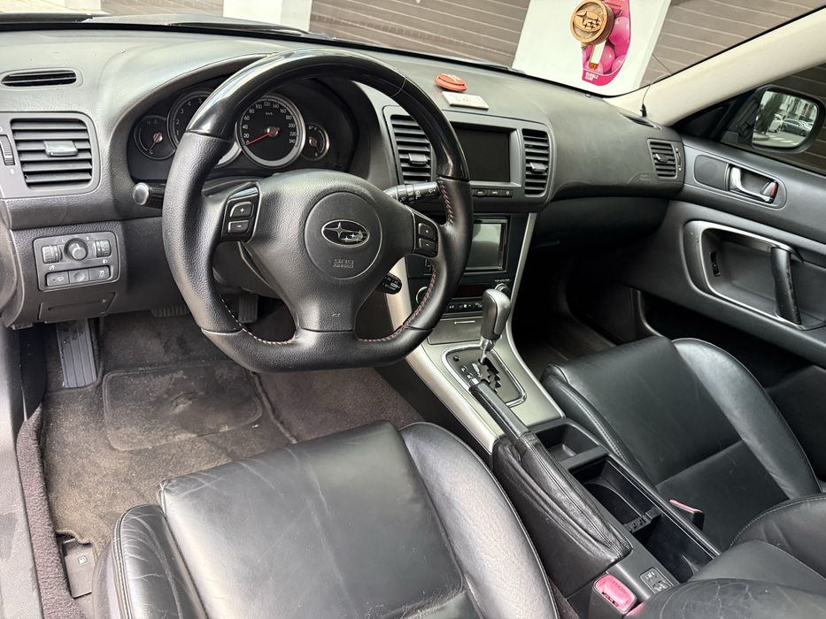 Продам Subaru Outback 3.0 автомат
