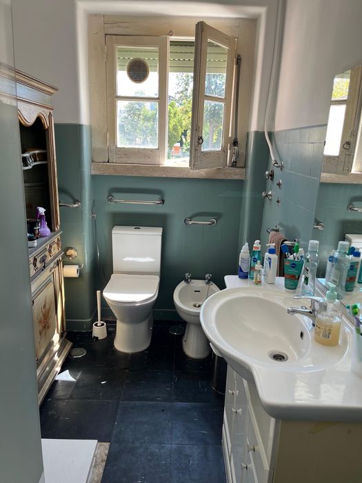 Quarto na Av de Roma
