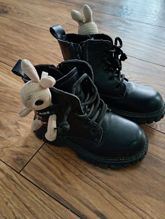 Sprzedam buty dla dziewczynki roz 29