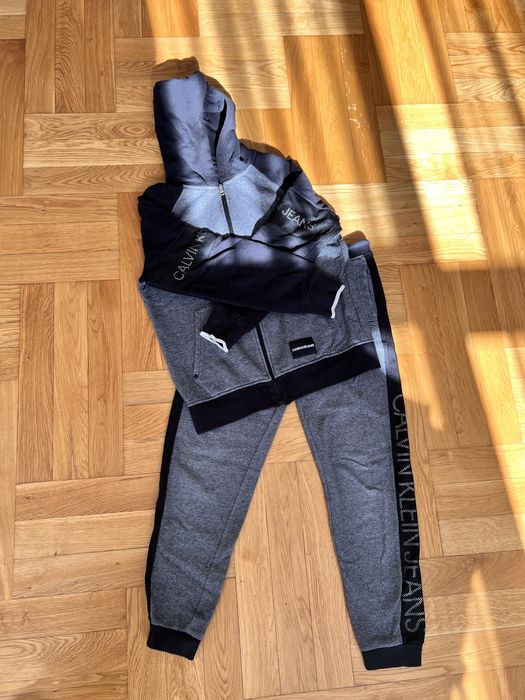 Костюм на байці Calvin Klein, 10/12 років