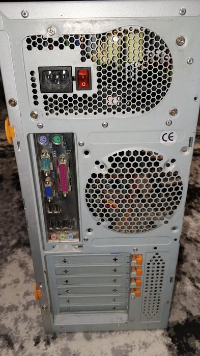 Компьютер ПК сірий