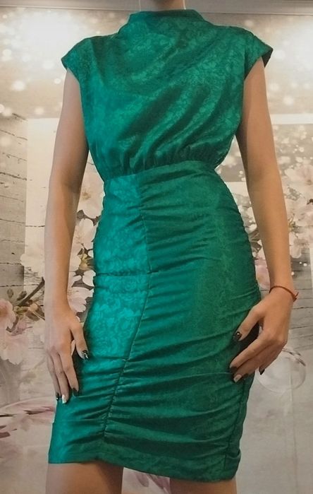 Sukienka biurowa Nasty Gal