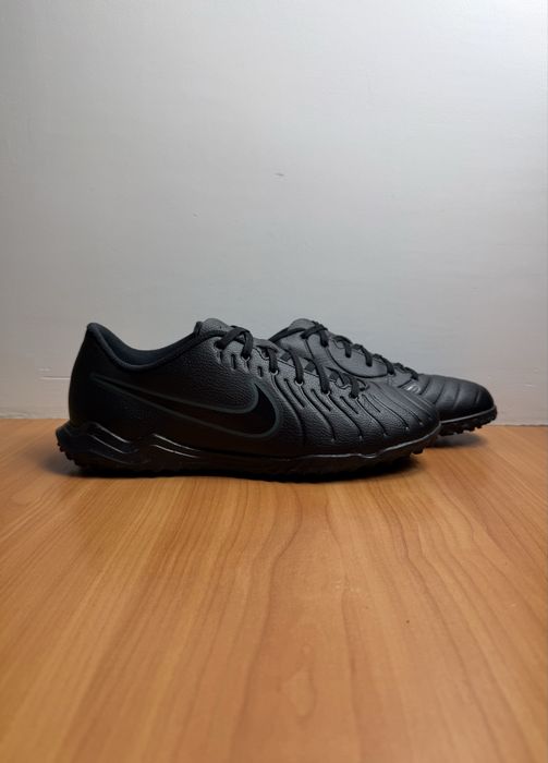 Сороконожки Nike Tiempo Legend 10 размер 42.5 оригинал футбольные мужские спортивные чёрные найк бутсы