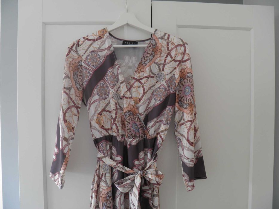 Elegancka sukienka midi Mohito roz.36