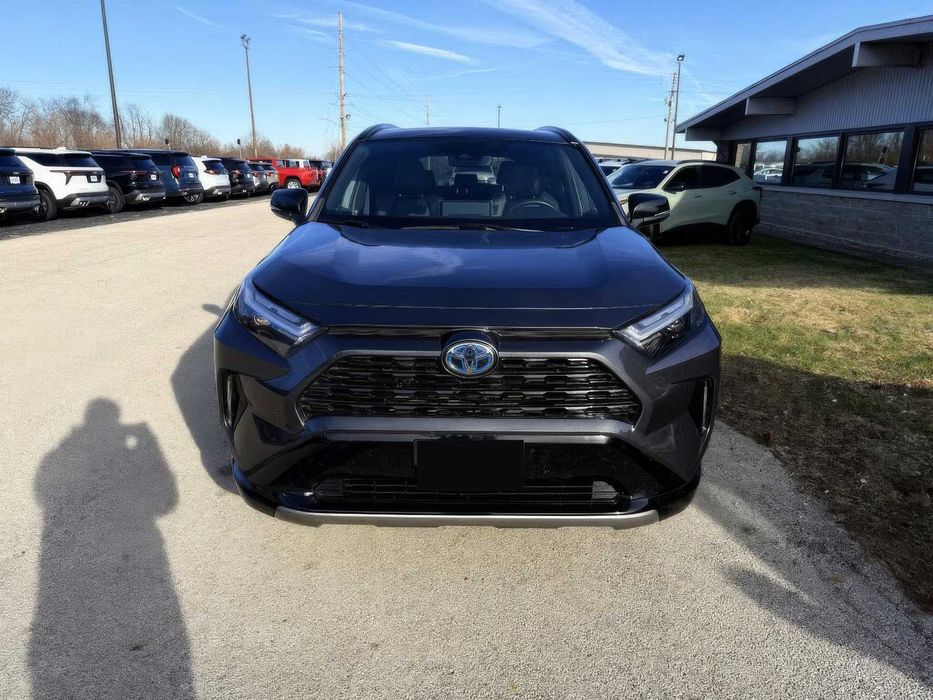 Toyota RAV4 XSE      2022