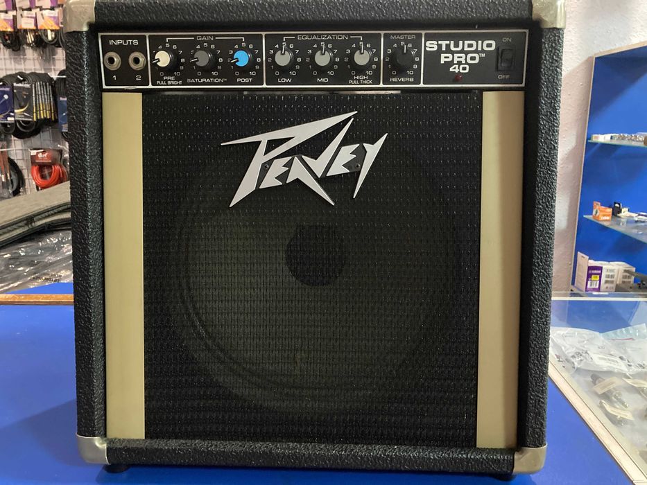 Комбо - "PEAVEY Studio Pro40"-"Fender Roc Pro1000"