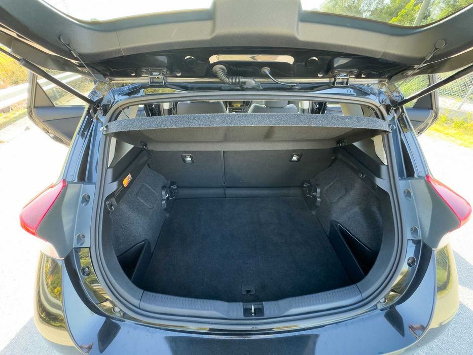 Toyota Auris 1.2T Comfort +P.Sport +NAV