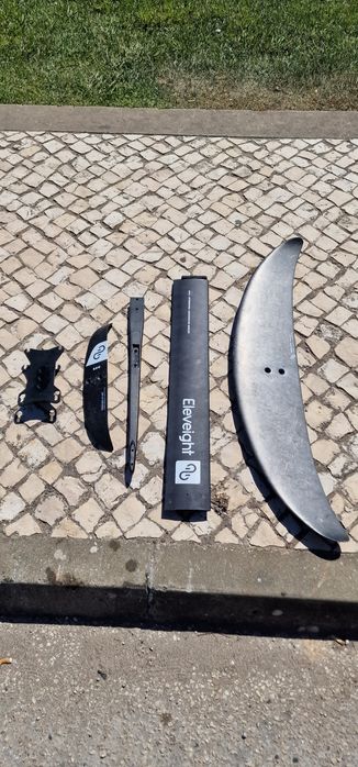 Vendo foil como novo eleveight