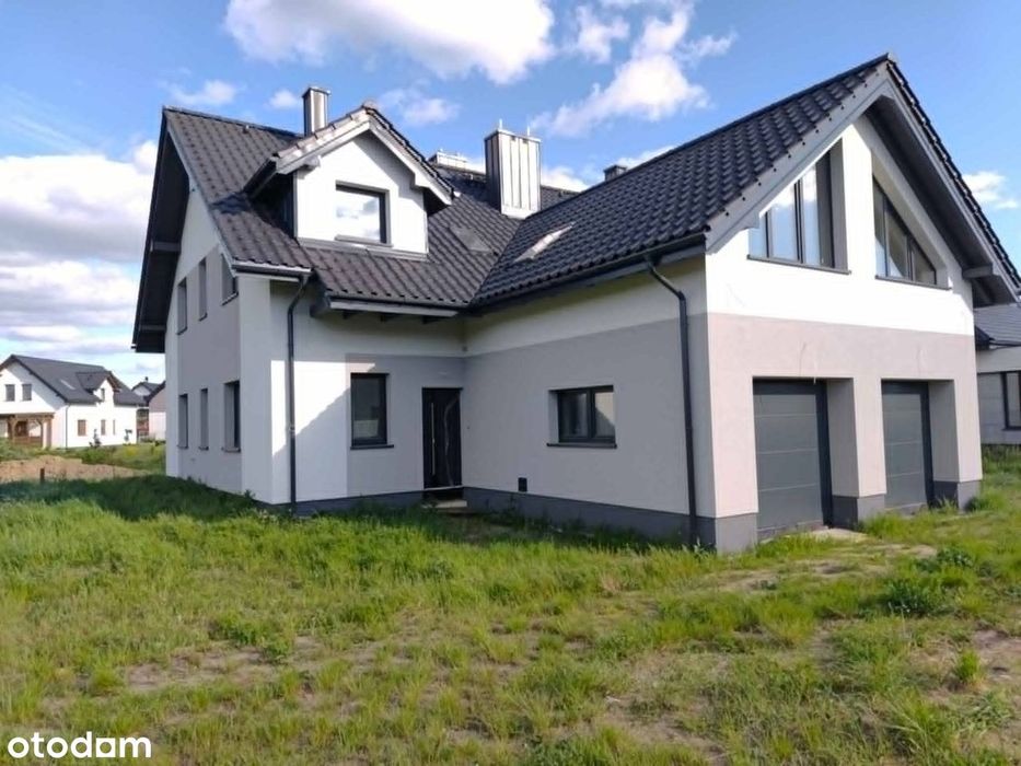Hús, 166 m², lóð 650 m²