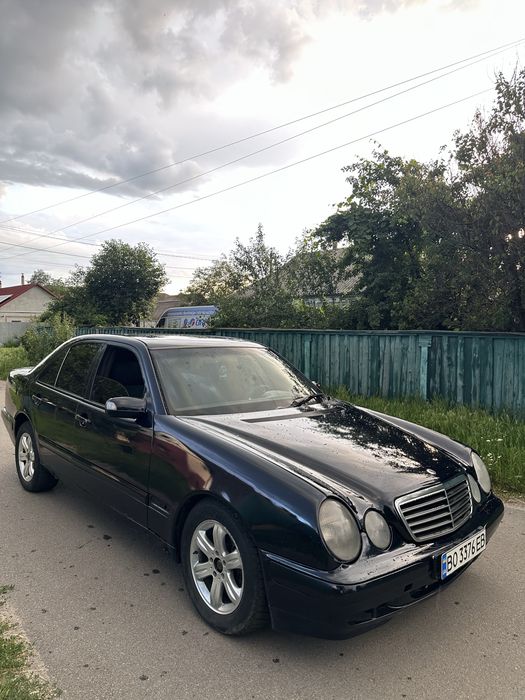 Mercedes Benz W210 2.2 дизель. 6 ступка. Рестайлінг