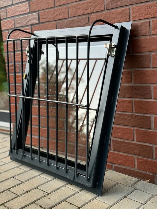 Okno stajenne stalowe do stajni garażu okno stalowe okno gospodarskie